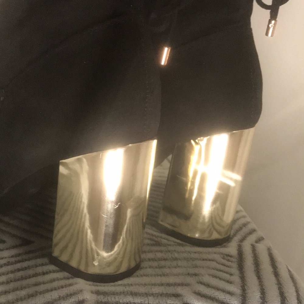 Sexy Boots - Picture 5 of 6